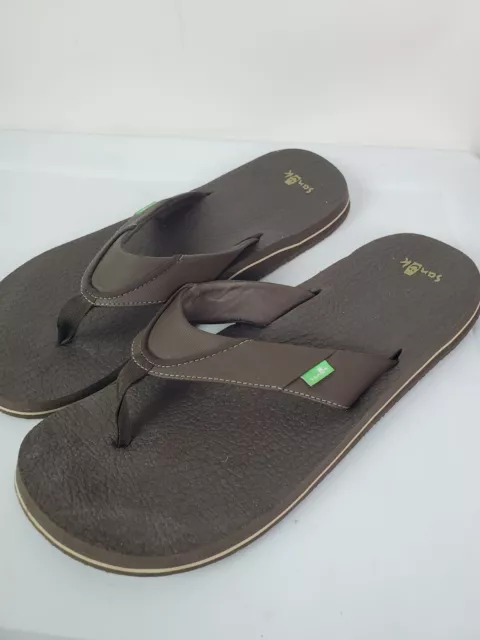 SANUK MEN'S FLIP-FLOPS Size 13 Brown Sandals Shoes Summer Vacation ...