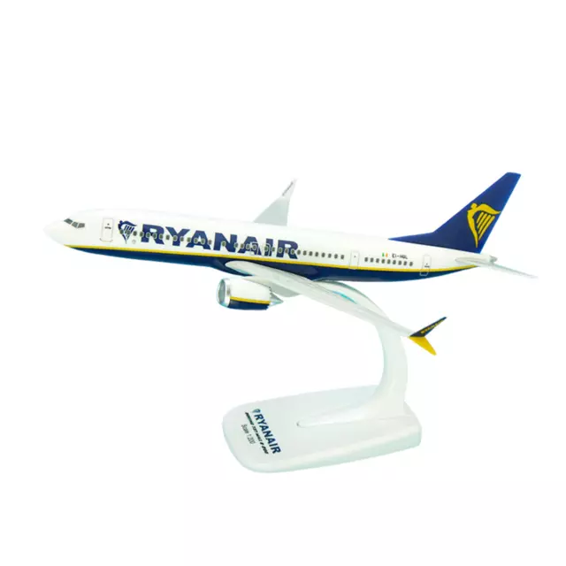 Ryanair toy airplane shop