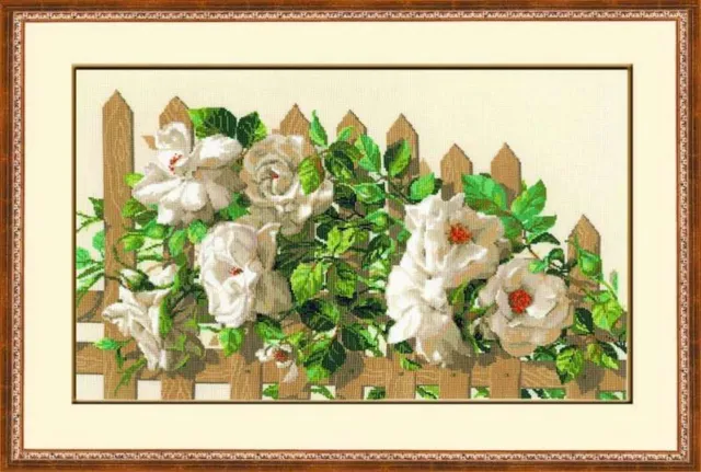 Riolis 1059 Roses White On The Fence Embroidery Counted