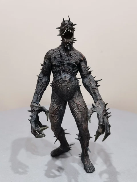 REGENERATOR (IRON MAIDEN) Resident Evil 4 - NECA Versione Speciale