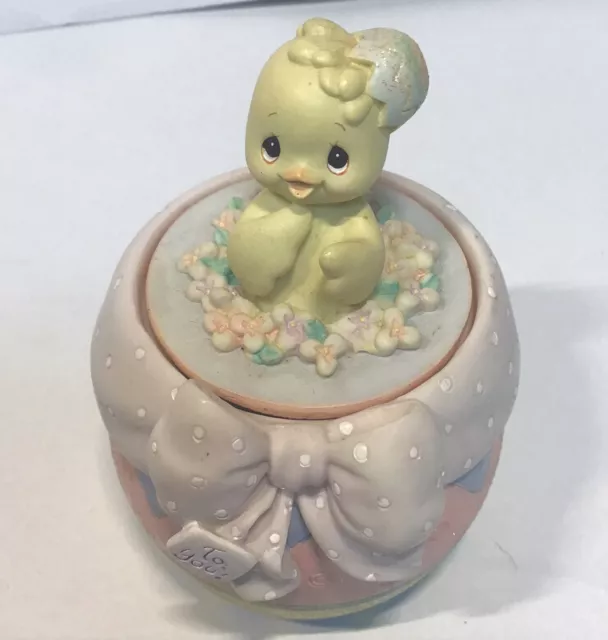 Precious Moments Hatched with Love Chicks Flowers in Pot 2001 MIB