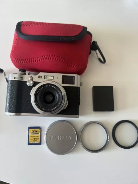 Fujifilm X100F 24.3MP Digital Point and Shoot Camera - Silver- READ DESCRIPTION