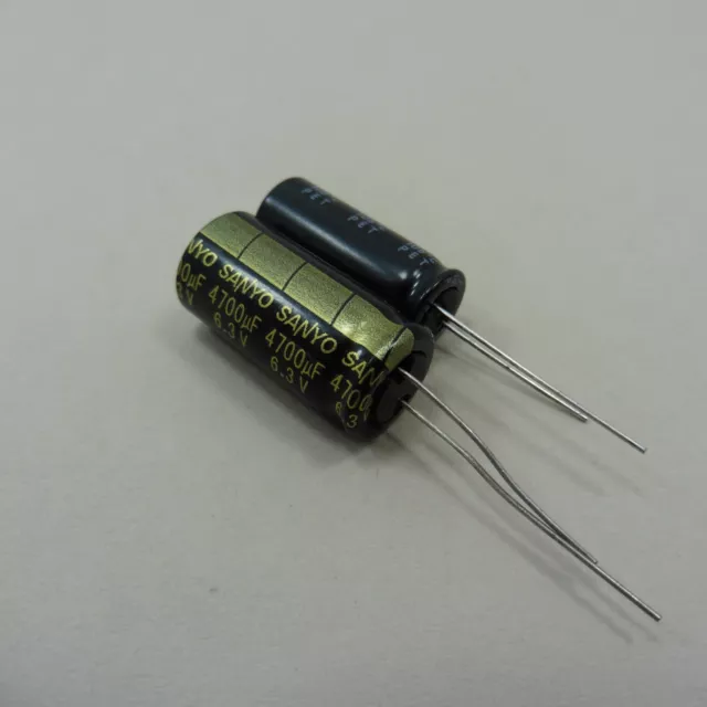 Radial Electrolytic Capacitor 3300uF 16V 105°C