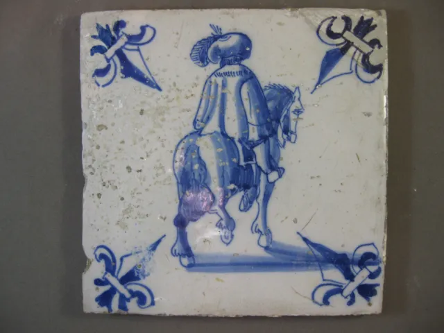 Antique Dutch tile soldier musketeer rare 17th century -- free shipping