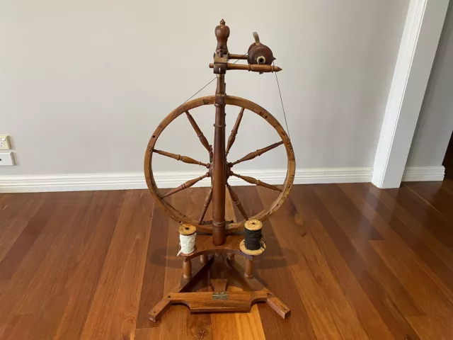 Antique Wool Spinner Spinning Wheel