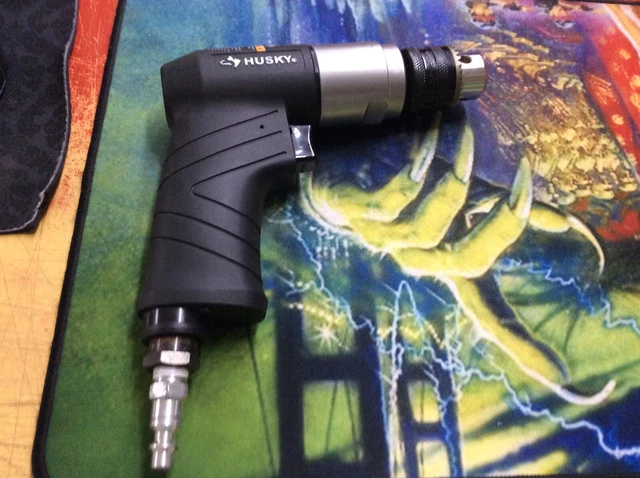 Image of Black & Decker BEHS02 hammer drill product page on Amazon