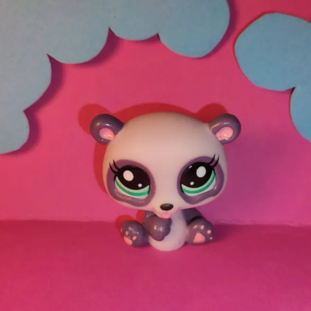Littlest Pet Shop LPS 2323 - Panda Petriplet + Additional random Pets Included!
