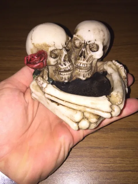 Skeleton Ashtray Skull & Bones Halloween Collector Resin Dungeon Castle Skeletor