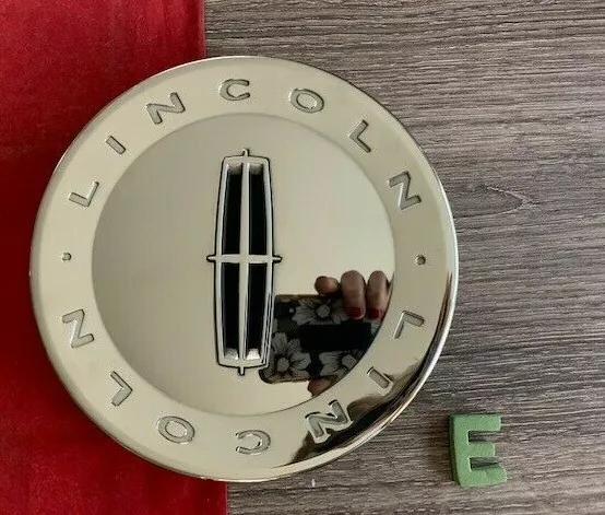 #E 1) 2006-2011 Lincoln Town Car 7a13-ba Chrome Center Cap OEM 6W13