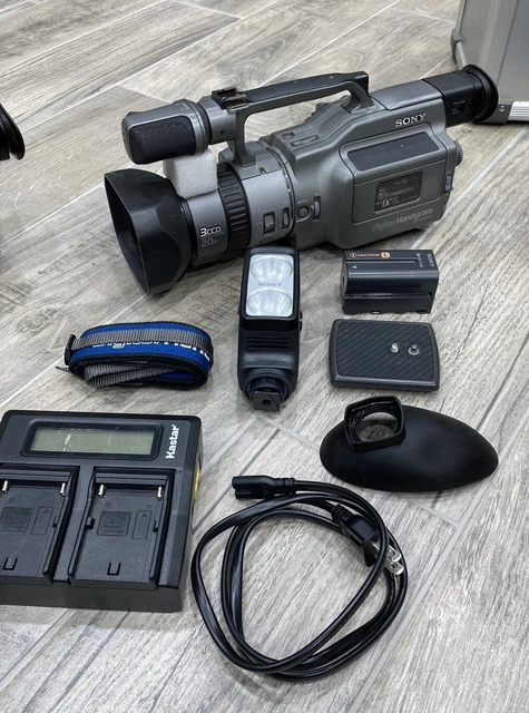 SONY DCR-VX1000 3CCD MiniDV Camcorder (VERY MINT) $750.00