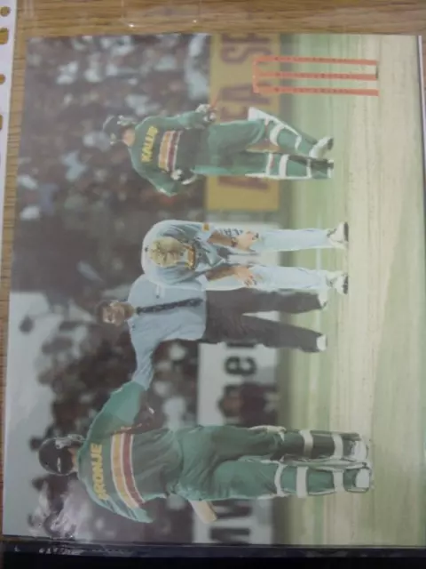 17/01/1996 Cricket Press Photograph: England Bowler Peter Martin Puts His Hands
