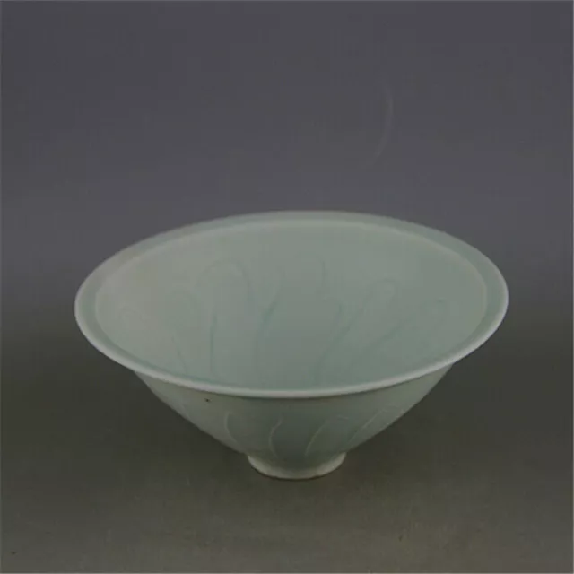 Chinese Song Hutian Kiln Celadon Porcelain Hand Carved Flower Pattern Bowl 6.10"