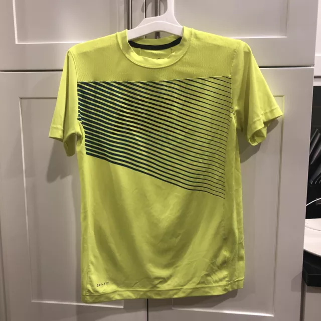 Nike Boys Medium Dri Fit Color Yellow Swoosh Logo Short Sleeve Crew Neck