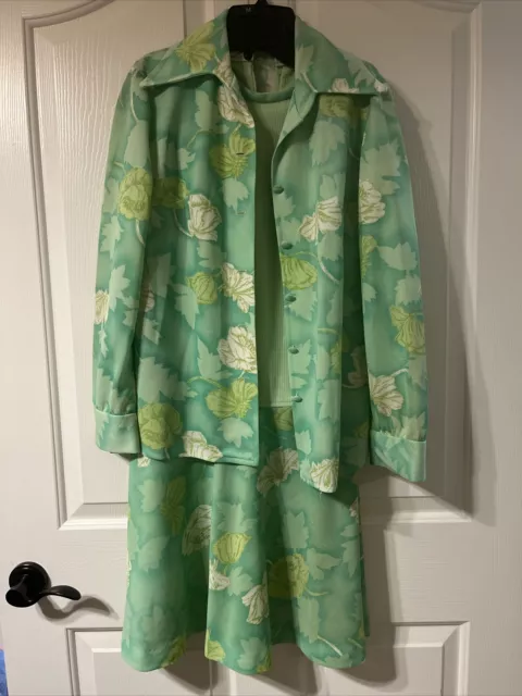 Vtg womens lime green  Sleeveless with Jacket  2 PC Set Floral 70's