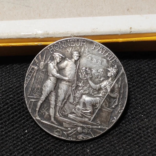 MEDAILLE CONCOURS DE TIR ATTRIBUEE 1897 CORNE ARGENT