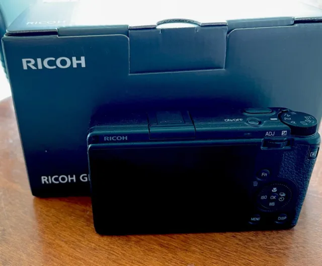 Ricoh GR IIIx 24MP f/2.8 40mm Compact Digital Camera - Black (15286) 2