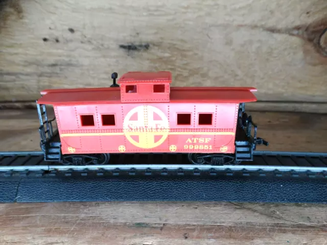 Life Like HO Scale Santa Fe ATSF 999851 Cupula Caboose