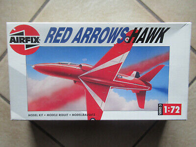 Hawk T1A Red Arrows Maquette à assembler et à peindre ITALERI ... Italeri ITA1396 