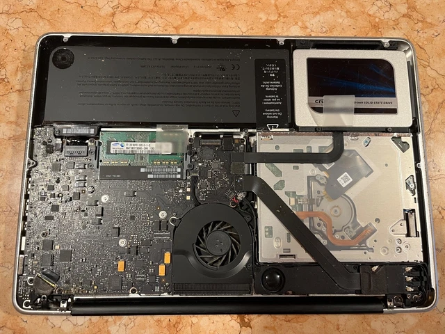MacBook pro 13 Late 2011 2,4 GHz Intel Core i5 4GB SSD 256 GB 5