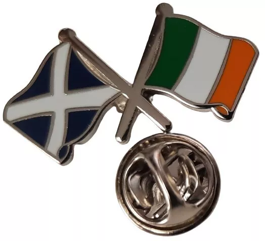 Scotland Saltire and Ireland Flag Friendship Lapel Pin badge Gift Idea Free UK P