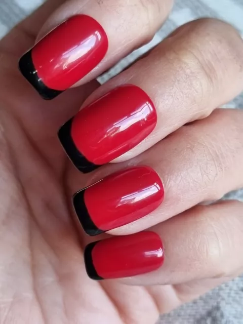 Juego francés pintado a mano sobre uñas postizas rojo y negro de 10/20