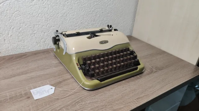 Triumph Perfekt von 1956 Schreibmaschine Typewriter