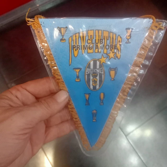 gagliardetto-JUVENTUS A.C.-IN PLASTICA-ANNI 70?-cm.16x26