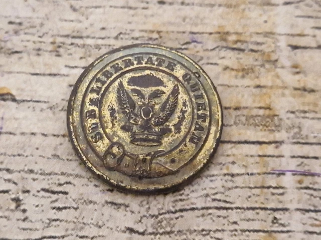 Vintage 28 mm Firmin Sub Liberate Quietan Brass Military Uniform Button ??