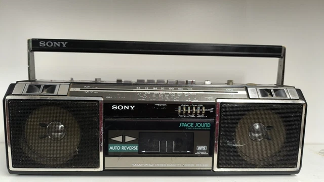 Poste Radio Cassette Vintage SONY CFS-W301L - En Panne - À Réviser - Pièces Détachées