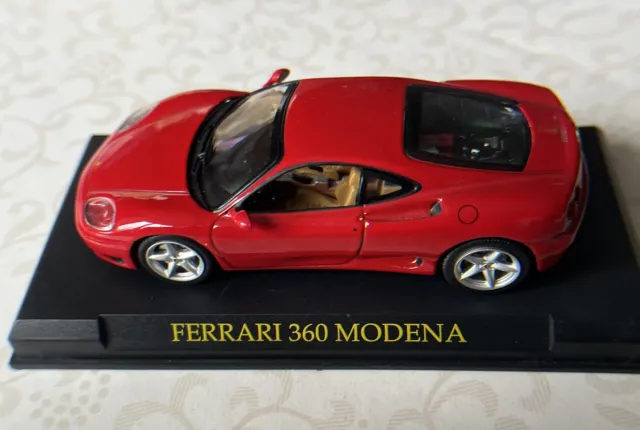 Voiture miniature Ferrari 360 Modena  1/43 Sur Socle Sans Boîte Avec Magazine