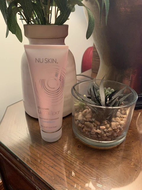 Nu Skin  Lumispa Treatment Cleanser Gel Sensitive for ageLOC Lumi Spa