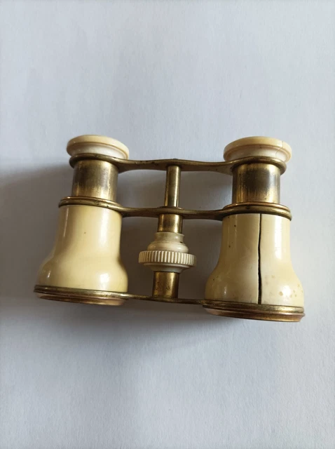 Ancienne Paire De Jumelles De Théâtre En Bakélite Beige – Le Charme Vintage !