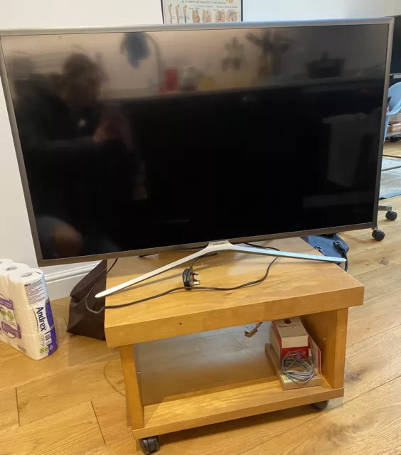 Samsung 40 inch Smart Wi-Fi  5 Series Flat FHD Freeview LED TV (UE-40K5500)