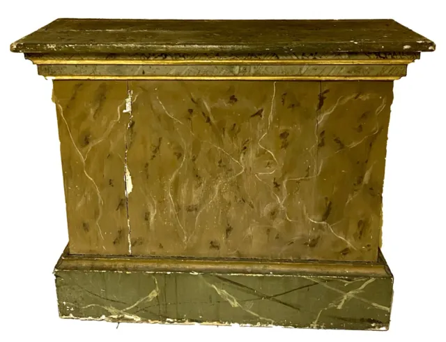 Altar, pedestal, columna de madera dorada al oro fino y marmolizado. S. XVIII. V