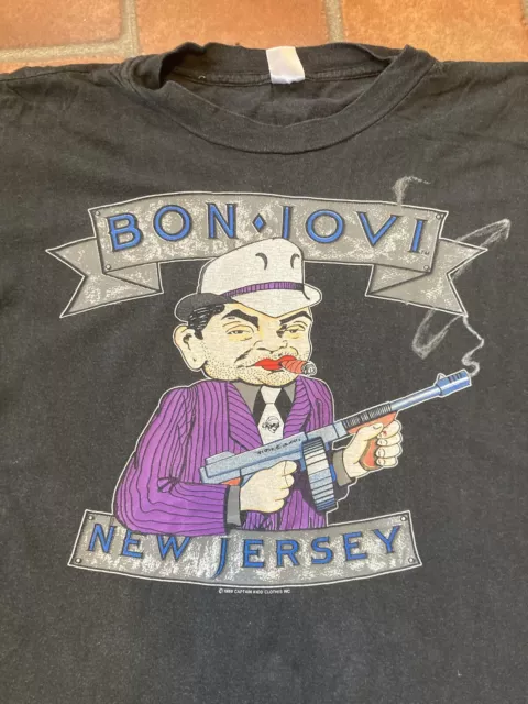 Vintage. Bon Jovi Tour t shirt. 1988 New Jersey brotherhood tour size Large RARE