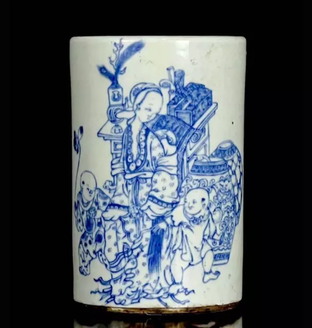 Old Chinese Blue And White Brush Pot Painted Figure (X69)