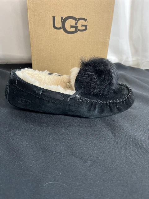 Dakota water resistant deals genuine shearling pompom slipper