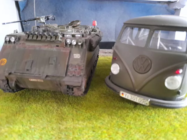 M 113( Plastik)+ VW-Bus '62(Metall)-Bundeswehr-, 1/35, Tamiya oder Revell, Welly