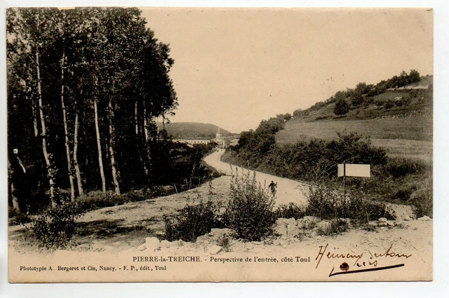 PIERRE LA TREICHE - Meurthe et Moselle - CPA 54 - l'entrée du village coté Toul