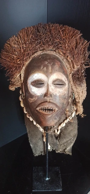 Ancien masque Chokwe, Congo, vendu sans socle - Collection