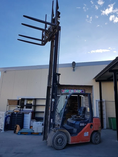 Chariot Elevateur Toyota Tonero 28 Sas