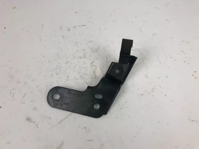 Porsche Macan 95B Carburant Vapor Boîte Support 8R0201827A