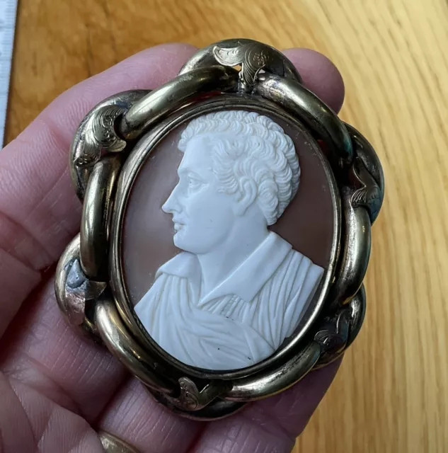 Large Victorian / Edwardian Pinchbeck Shell Cameo Of Lord Byron Swivel Brooch