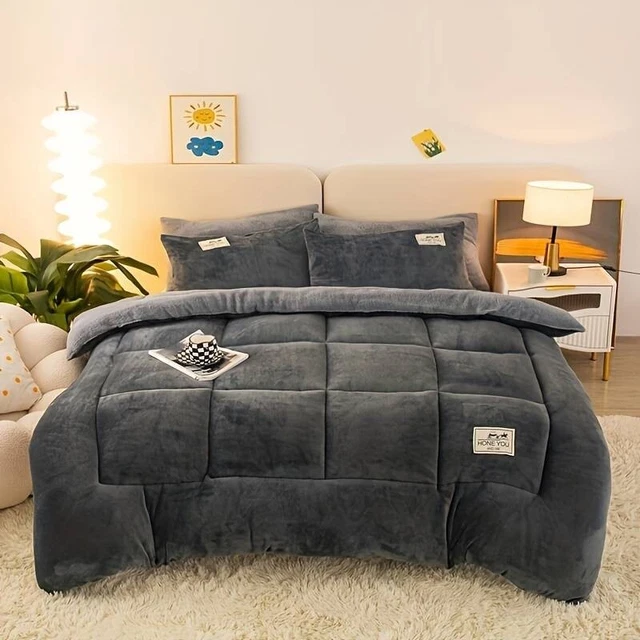 Couette Chaude Épaisse Trois Couches Avec Surface Moelleuse Pour L'automne