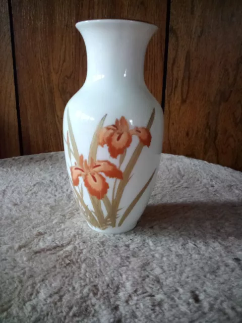 Vintage Ceramic Fine China Iris Flower Vase. Gold Trimmed. Otagiri Japan 9.5"