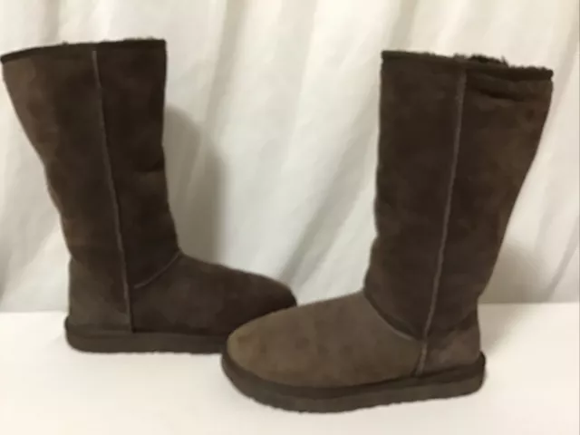 UGG Australia Women’s Boots Classic Tall 5815 Size 7 Brown EUR 38/UK 5.5…...R102 2