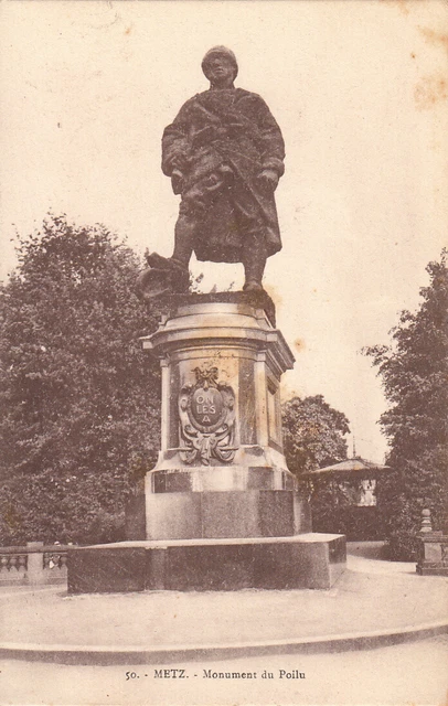 Carte postale ancienne MOSELLE METZ 50 monument du Poilu