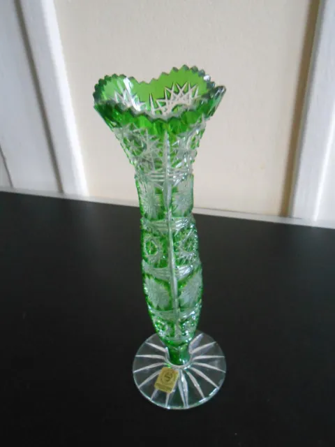 Vase taillé en  cristal de bohème