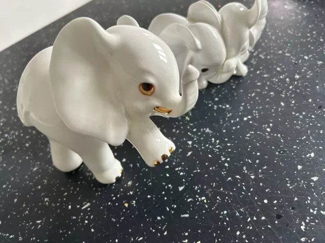 Vintage White Elephants Royal Osbourne