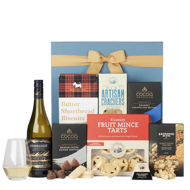 Sauvignon Blanc & Christmas Nibbles Hamper